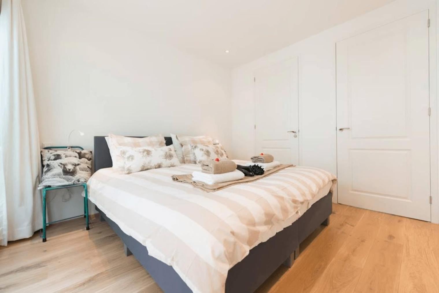 Two-bedroom - Check Profile